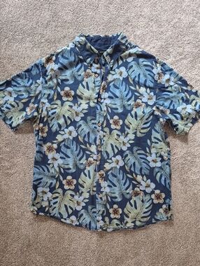 Ocean Current Men's Navy Blue Tropical Floral Button-Up Shirt
